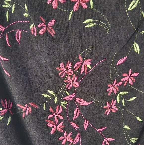 Briggs New York Black Skirt with Maroon Floral Design - Picture 3 of 6